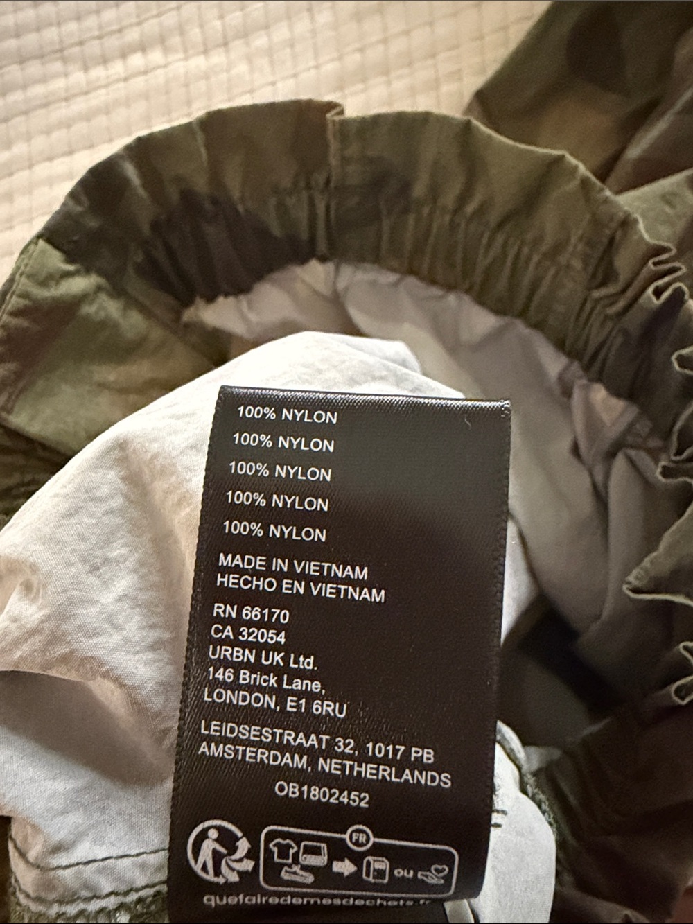 Urban Outfitters Sloan Nylon Camo Ultra Baggy Y2K Inspired Balloon Pant,S - Picture 14 of 15